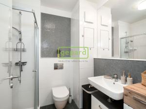 Pronájem bytu 1+kk, Praha - Libeň, Novovysočanská, 28 m2