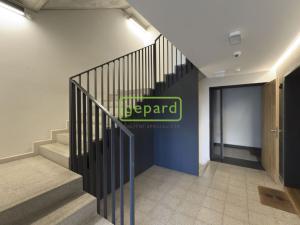 Pronájem bytu 1+kk, Praha - Libeň, Novovysočanská, 28 m2