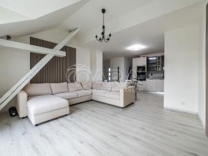 Prodej bytu 5+kk, Holubice, Za Dvorem, 117 m2