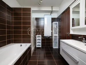 Prodej bytu 5+kk, Holubice, Za Dvorem, 117 m2