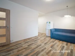 Pronájem bytu 2+kk, Brno - Židenice, Bořetická, 40 m2