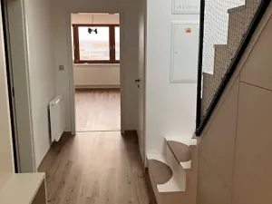 Pronájem bytu 2+kk, Praha - Prosek, Prosecká, 99 m2