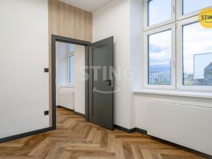 Pronájem bytu 3+kk, Ostrava, Nádražní, 66 m2