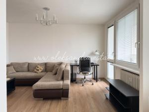 Pronájem bytu 3+1, Praha - Troja, Svídnická, 68 m2