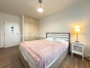 Pronájem bytu 3+1, Praha - Troja, Svídnická, 68 m2