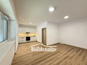 Pronájem bytu 1+kk, Otrokovice, tř. Osvobození, 32 m2