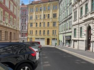 Pronájem bytu 2+kk, Praha, Řehořova, 70 m2