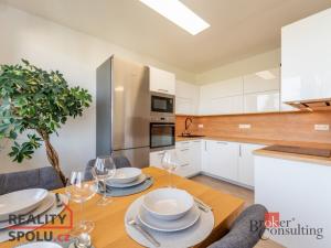 Pronájem bytu 3+kk, Praha - Střížkov, Varnsdorfská, 59 m2