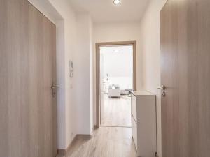 Pronájem bytu 2+kk, Praha - Libeň, Pod Labuťkou, 52 m2