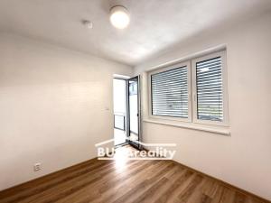 Pronájem bytu 2+kk, Otrokovice, tř. Osvobození, 40 m2