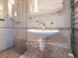 Prodej rodinného domu, Jesenice - Horní Jirčany, U vodojemu, 177 m2