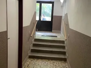 Pronájem bytu 1+kk, Praha - Vršovice, Jerevanská, 30 m2