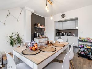 Prodej vícegeneračního domu, Osek, K. H. Borovského, 452 m2