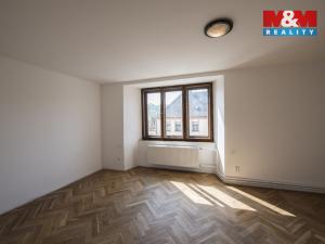 Pronájem bytu 3+1, Nechanice, Husovo nám., 98 m2