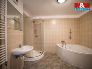 Pronájem bytu 3+1, Nechanice, Husovo nám., 98 m2