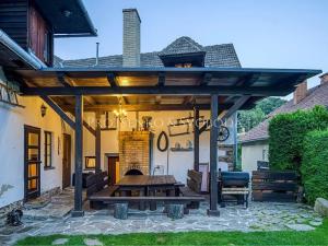 Prodej vícegeneračního domu, Dalečín, 536 m2