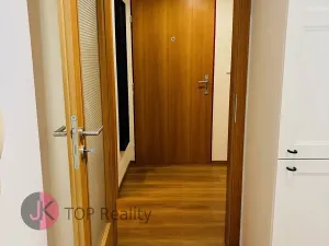 Pronájem bytu 1+1, Praha - Žižkov, Husitská, 34 m2