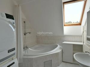 Pronájem vily, Praha - Nebušice, 290 m2