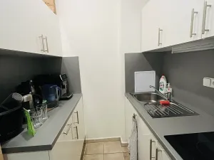 Pronájem kanceláře, Praha, 80 m2