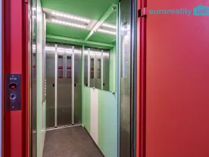 Prodej bytu 1+1, Cheb, Lomená, 35 m2