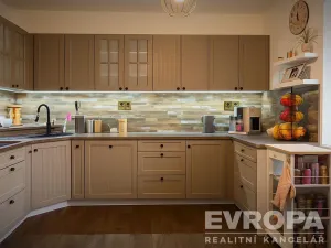 Prodej rodinného domu, Razová, 435 m2