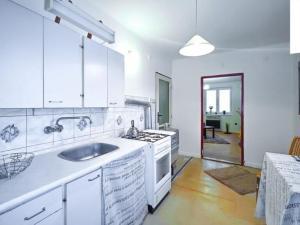 Prodej bytu 2+1, Pardubice, Sezemická, 59 m2