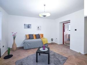 Prodej bytu 2+1, Pardubice, Sezemická, 59 m2