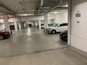 Prodej garážového stání, Brno, Božetěchova, 18 m2