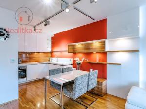 Prodej bytu 2+kk, Praha - Žižkov, Havlíčkovo náměstí, 60 m2