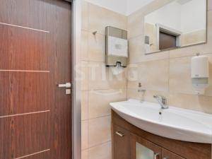 Prodej kanceláře, Třebětice, 1982 m2