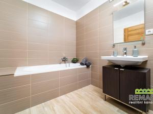 Pronájem bytu 3+kk, Staré Město, Salašská, 110 m2