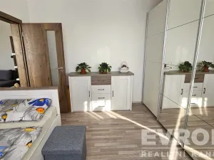 Prodej bytu 3+1, Pardubice - Zelené Předměstí, Karla IV., 76 m2