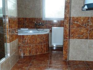 Pronájem bytu 3+1, Chomutov, Dobrovského, 80 m2