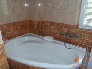 Pronájem bytu 3+1, Chomutov, Dobrovského, 80 m2