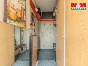 Prodej bytu 1+1, Ústí nad Labem - Severní Terasa, Kmochova, 33 m2