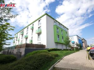 Pronájem bytu 1+kk, Jesenice, Cedrová, 38 m2