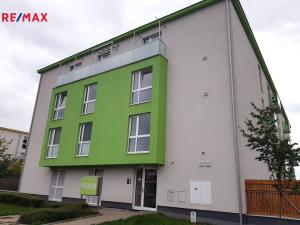 Pronájem bytu 1+kk, Jesenice, Cedrová, 38 m2