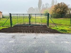 Pronájem komerčního pozemku, Jenštejn, K Jenštejnu, 1332 m2