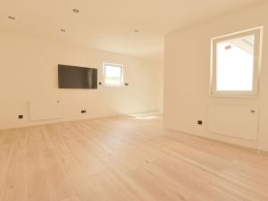 Pronájem bytu 2+kk, Jablonec nad Nisou, Nádražní, 55 m2