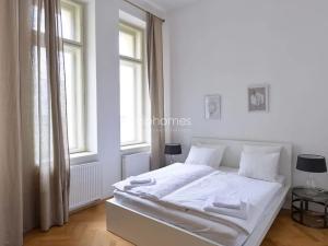 Pronájem bytu 5+kk, Praha - Josefov, Pařížská, 196 m2