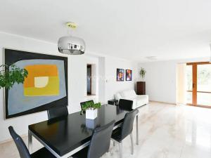 Pronájem vily, Choteč, 190 m2