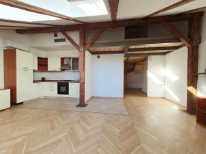 Pronájem bytu 2+kk, Praha - Smíchov, Plzeňská, 87 m2