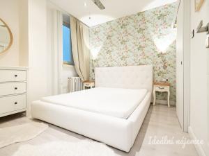 Pronájem bytu 2+kk, Praha - Nové Město, Opletalova, 42 m2