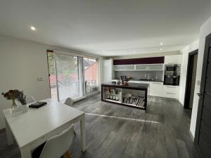 Prodej rodinného domu, Šardice, 300 m2