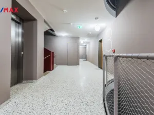 Pronájem bytu 1+kk, Praha - Smíchov, Vackové, 38 m2