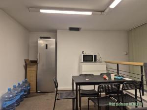 Pronájem obchodního prostoru, Praha - Vysočany, bratří Dohalských, 233 m2