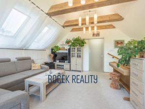 Prodej rodinného domu, Rynholec, nám. 1. máje, 259 m2