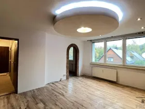 Prodej bytu 3+1, Třinec, Topolová, 70 m2