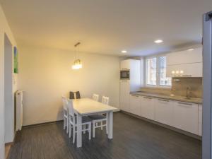 Prodej bytu 3+1, Pardubice - Zelené Předměstí, Čihákova, 138 m2