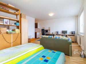 Prodej bytu 1+kk, Praha - Řepy, Laudova, 37 m2